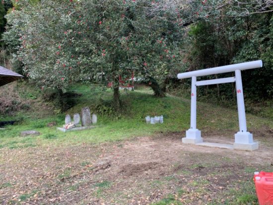 光石材 仁井田町 鳥居