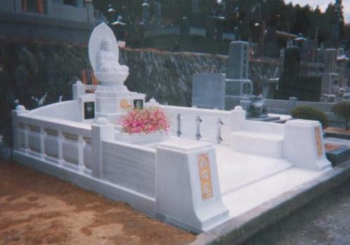 大理石のお墓